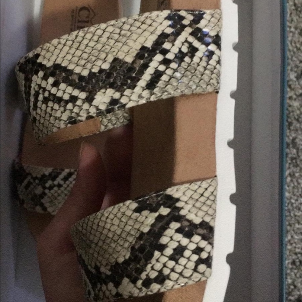Snake Sandals 🐍✨